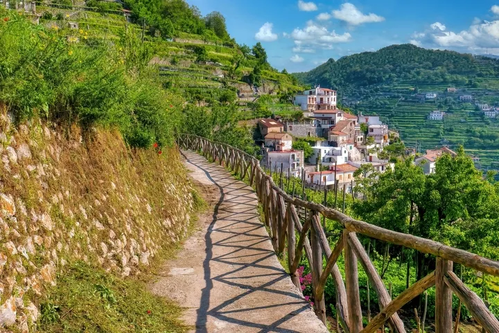 © Cheryl Ramalho - stock.adobe.com Wandern an der Amalfiküste