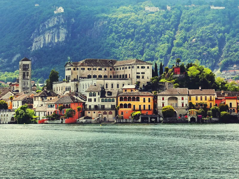 preiswert.reise: Herbstzauber am Lago Maggiore